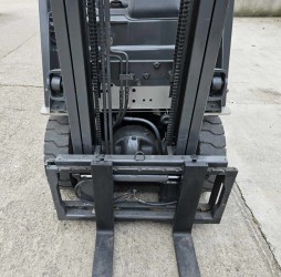 POUŽITÝ VYSOKOZDVIŽNÝ VOZÍK NISSAN P1F1A15D