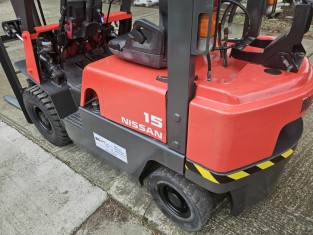 POUŽITÝ VYSOKOZDVIŽNÝ VOZÍK NISSAN PJ01A15