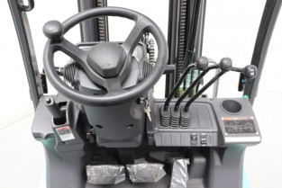 NOVÝ VYSOKOZDVIŽNÝ VOZÍK MITSUBISHI FG-15N