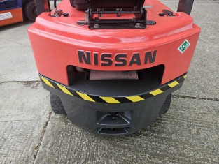 POUŽITÝ VYSOKOZDVIŽNÝ VOZÍK NISSAN PJ01A15