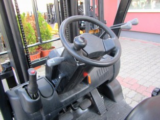 Použitý vysokozdvižný vozík YALE 03FL15