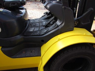 POUŽITÝ VYSOKOZDVIŽNÝ VOZÍK KOMATSU FG30T-17