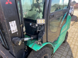 POUŽITÝ VYSOKOZDVIŽNÝ VOZÍK MITSUBISHI FG25N