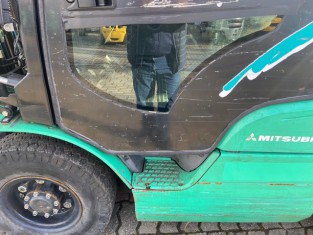 POUŽITÝ VYSOKOZDVIŽNÝ VOZÍK MITSUBISHI FG25N