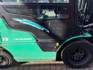 POUŽITÝ VYSOKOZDVIŽNÝ VOZÍK MITSUBISHI FG25N