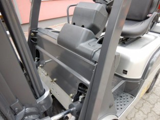 Použitý vysokozdvižný vozík NISSAN L01A15W