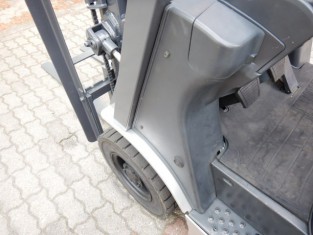 Použitý vysokozdvižný vozík NISSAN L01A15W