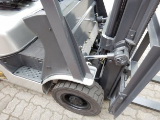 Použitý vysokozdvižný vozík NISSAN L01A15W