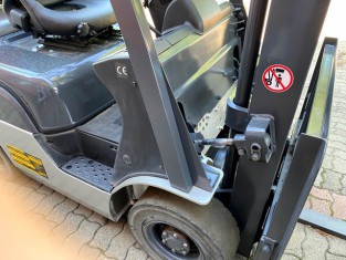 Použitý vysokozdvižný vozík NISSAN P1F1A15D