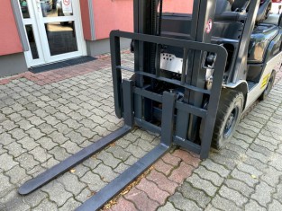 Použitý vysokozdvižný vozík NISSAN P1F1A15D