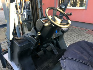 Použitý vysokozdvižný vozík NISSAN P1F2A20D