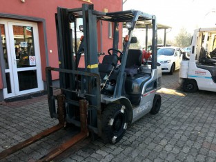 Použitý vysokozdvižný vozík NISSAN P1F2A20D