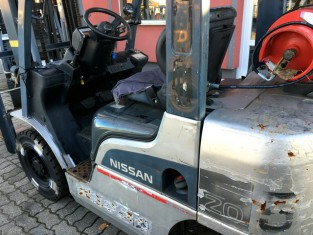Použitý vysokozdvižný vozík NISSAN P1F2A20D