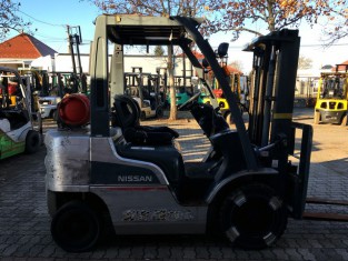 Použitý vysokozdvižný vozík NISSAN P1F2A20D