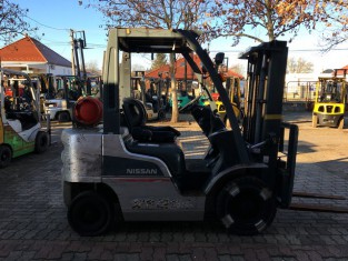 Použitý vysokozdvižný vozík NISSAN P1F2A20D