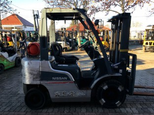 Použitý vysokozdvižný vozík NISSAN P1F2A20D