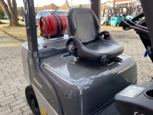 POUŽITÝ VYSOKOZDVIŽNÝ VOZÍK NISSAN P1F2A25D