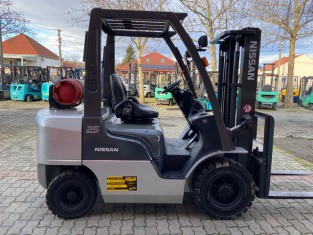 POUŽITÝ VYSOKOZDVIŽNÝ VOZÍK NISSAN P1F2A25D