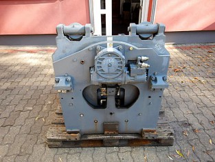 Čeluste na role CASCADE 60F-RCP + rotátor