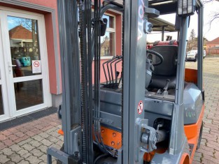 POUŽITÝ VYSOKOZDVIŽNÝ VOZÍK TOYOTA 7FGK20