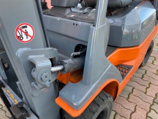 POUŽITÝ VYSOKOZDVIŽNÝ VOZÍK TOYOTA 7FGK20