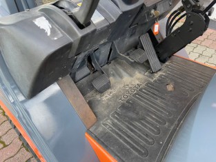 POUŽITÝ VYSOKOZDVIŽNÝ VOZÍK TOYOTA 7FGK20