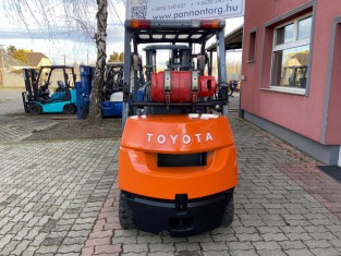 POUŽITÝ VYSOKOZDVIŽNÝ VOZÍK TOYOTA 7FGK20