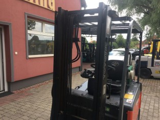 POUŽITÝ ELEKTRICKY VYSOKOZDVIŽNÝ VOZÍK TOYOTA 7FBEF18