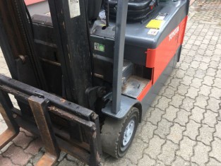 POUŽITÝ ELEKTRICKY VYSOKOZDVIŽNÝ VOZÍK TOYOTA 7FBEF18