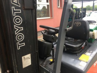 POUŽITÝ ELEKTRICKY VYSOKOZDVIŽNÝ VOZÍK TOYOTA 7FBEF18