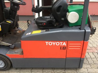POUŽITÝ ELEKTRICKY VYSOKOZDVIŽNÝ VOZÍK TOYOTA 7FBEF18