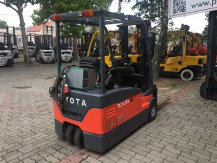 POUŽITÝ ELEKTRICKY VYSOKOZDVIŽNÝ VOZÍK TOYOTA 7FBEF18