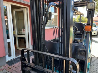 POUŽITÝ VYSOKOZDVIŽNÝ VOZÍK YALE 03FL20