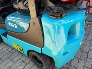 POUŽITÝ VYSOKOZDVIŽNÝ VOZÍK YALE 03FL20