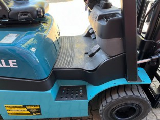 POUŽITÝ VYSOKOZDVIŽNÝ VOZÍK YALE 03FL20