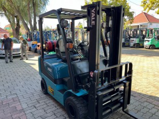 POUŽITÝ VYSOKOZDVIŽNÝ VOZÍK YALE 03FL20