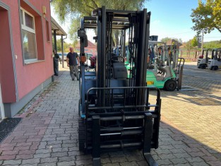 POUŽITÝ VYSOKOZDVIŽNÝ VOZÍK YALE 03FL20