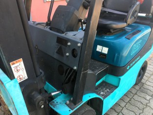 Použitý vysokozdvižný vozík YALE 03FL15