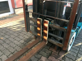 Použitý vysokozdvižný vozík YALE 03FL15