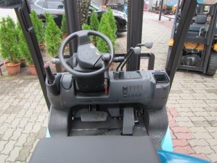 YALE 03FL15PAXI2LD POUŽITÝ VYSOKOZDVIŽNÝ VOZÍK