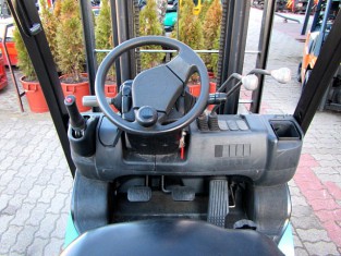 Použitý vysokozdvižný vozík YALE 03FL15