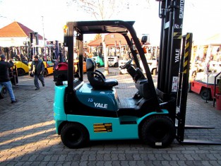 Použitý vysokozdvižný vozík YALE 03FL15