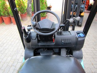 Použitý vysokozdvižný vozík YALE 03FL15