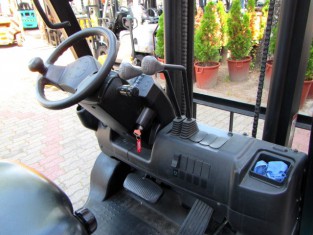 Použitý vysokozdvižný vozík YALE 03FL15