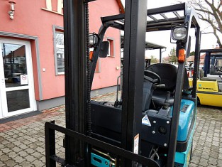 Použitý vysokozdvižný vozík YALE 03FL15