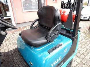 Použitý vysokozdvižný vozík YALE 03FL15