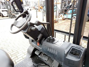 Použitý vysokozdvižný vozík YALE 03FL15