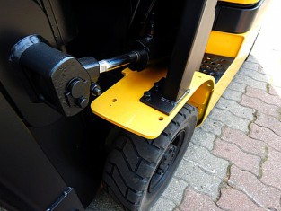 Použitý vysokozdvižný vozík YALE 03FT15