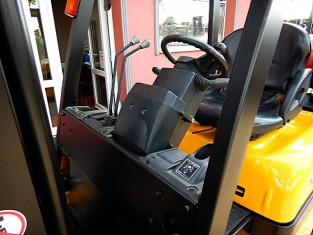 Použitý vysokozdvižný vozík YALE 03FT15