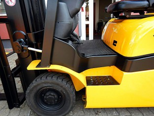 Použitý vysokozdvižný vozík YALE 03FT15